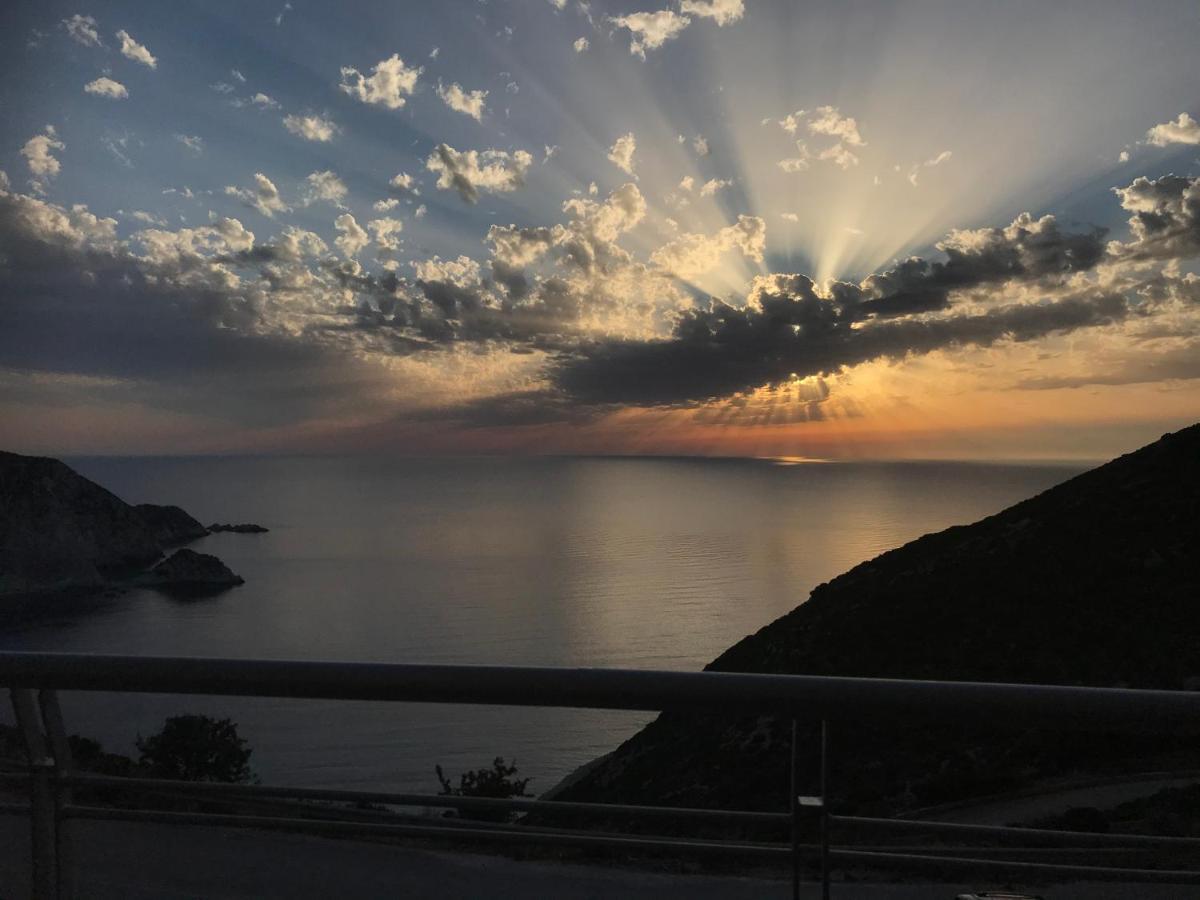 Petani Bay Hotel - Adults Only Вовикес Экстерьер фото
