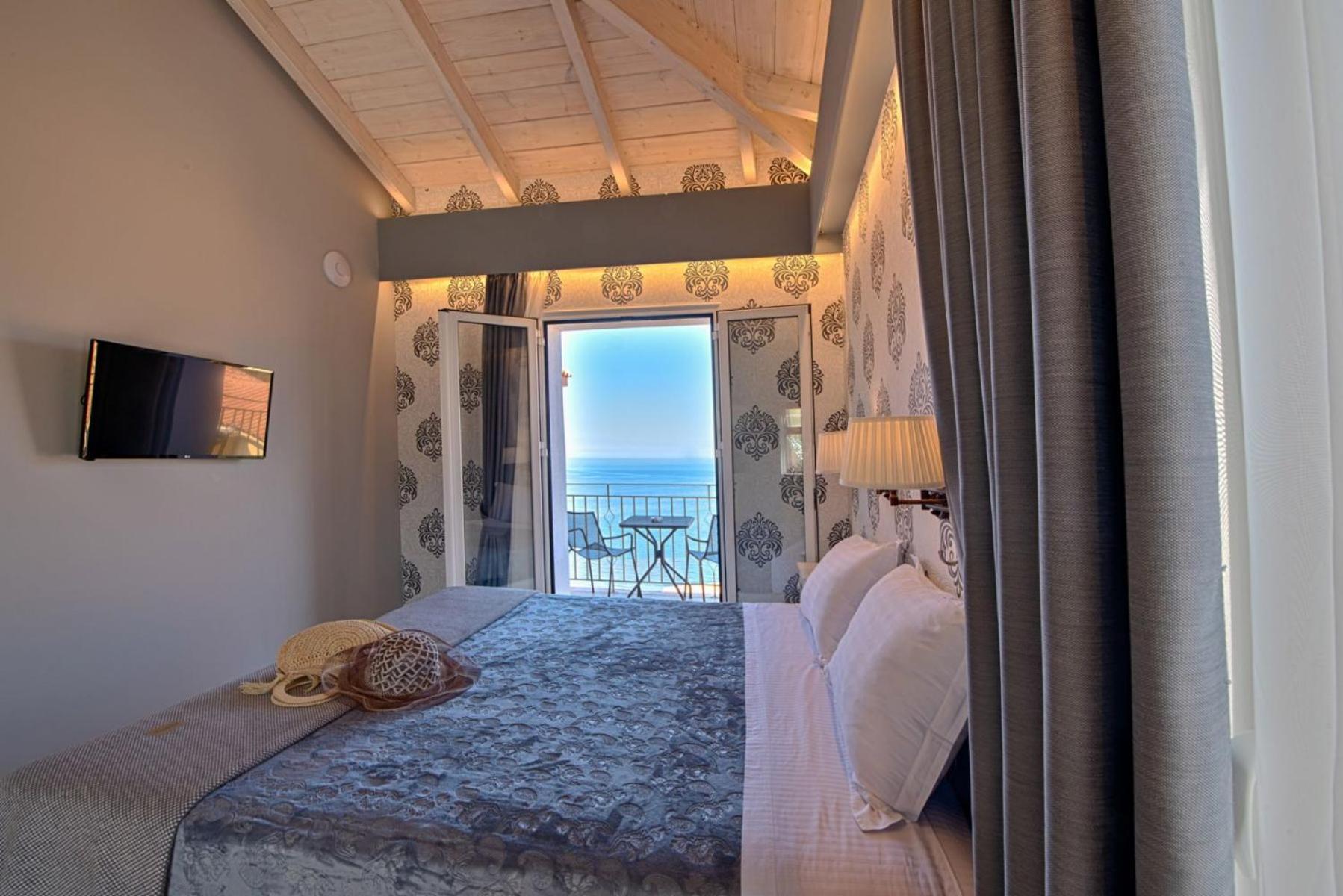Petani Bay Hotel - Adults Only Вовикес Экстерьер фото