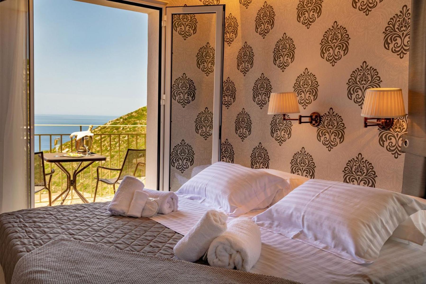 Petani Bay Hotel - Adults Only Вовикес Экстерьер фото